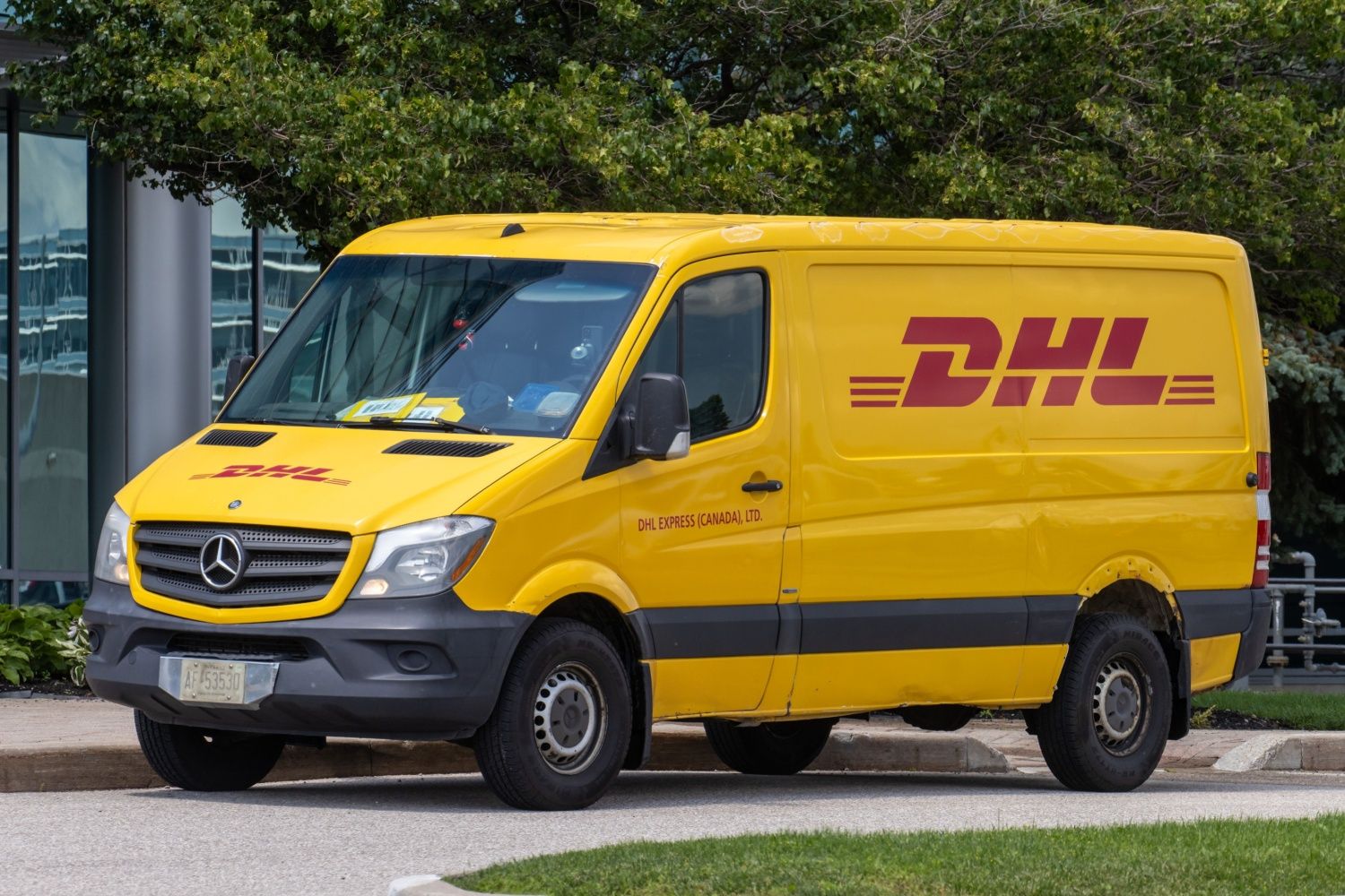 DHL Express to suspend Canadian parcel business amid labor dispute