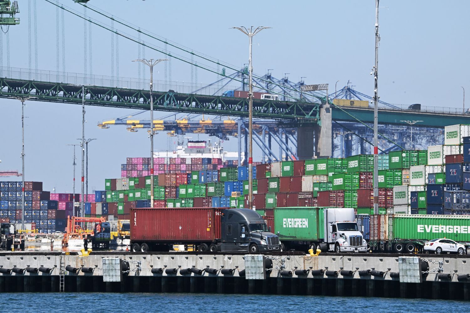 Fate of future automation at California ports in governor’s hands