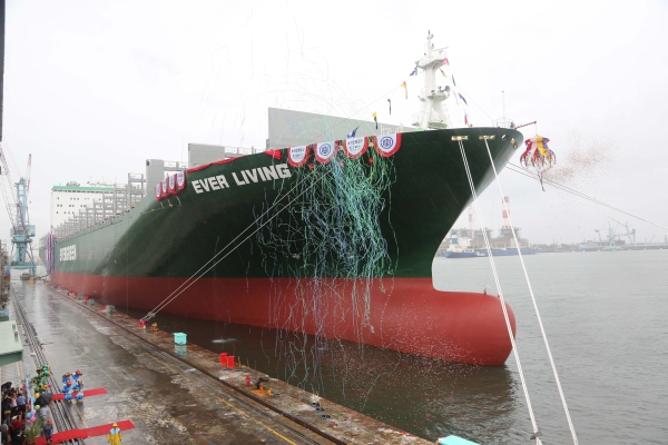 Evergreen Line's new Ever Living is the largest container ship built by China Shipbuilding Corporation. Evergreen Line's new Ever Living, the largest container ship built by China Shipbuilding Corporation.