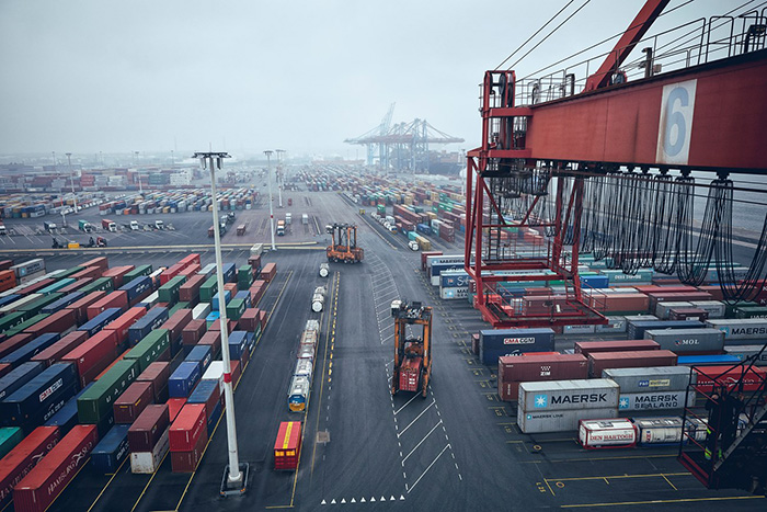 The dispute between dockworkers at APM Terminals Gothenburg and dockworkers has grown so acrimonious government intervention is now a possibility.