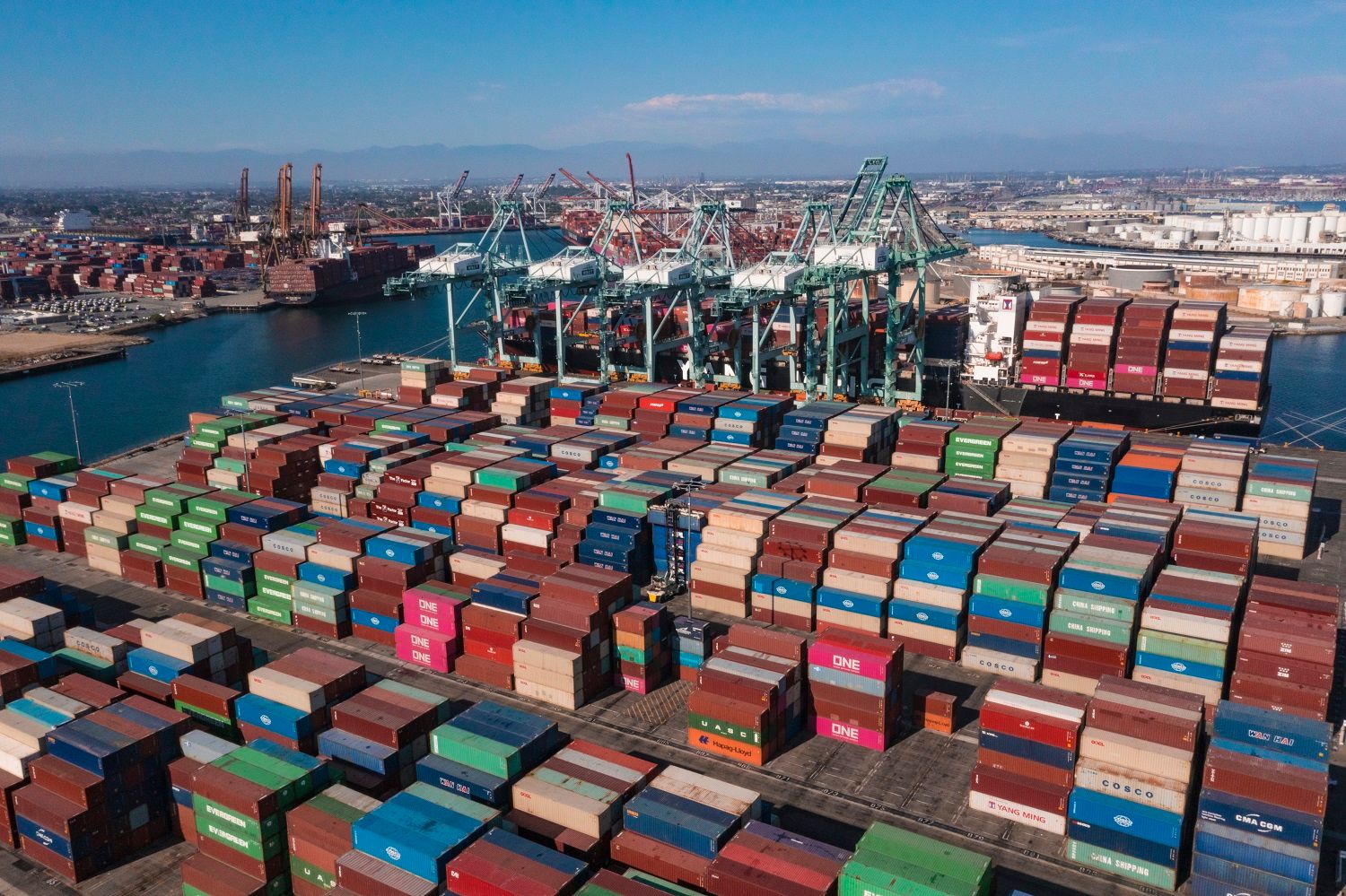 Strong imports, low blanks extend peak season on eastbound trans-Pacific
