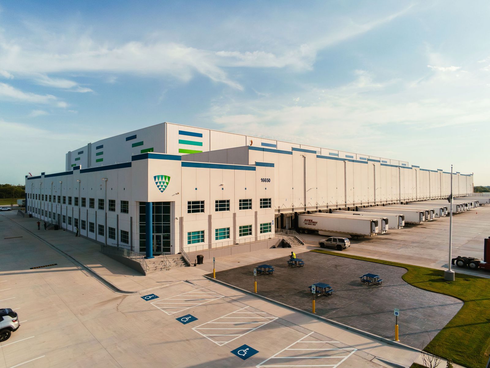Cold chain warehouse major Lineage to invest $1 billion in Tyson storage deal