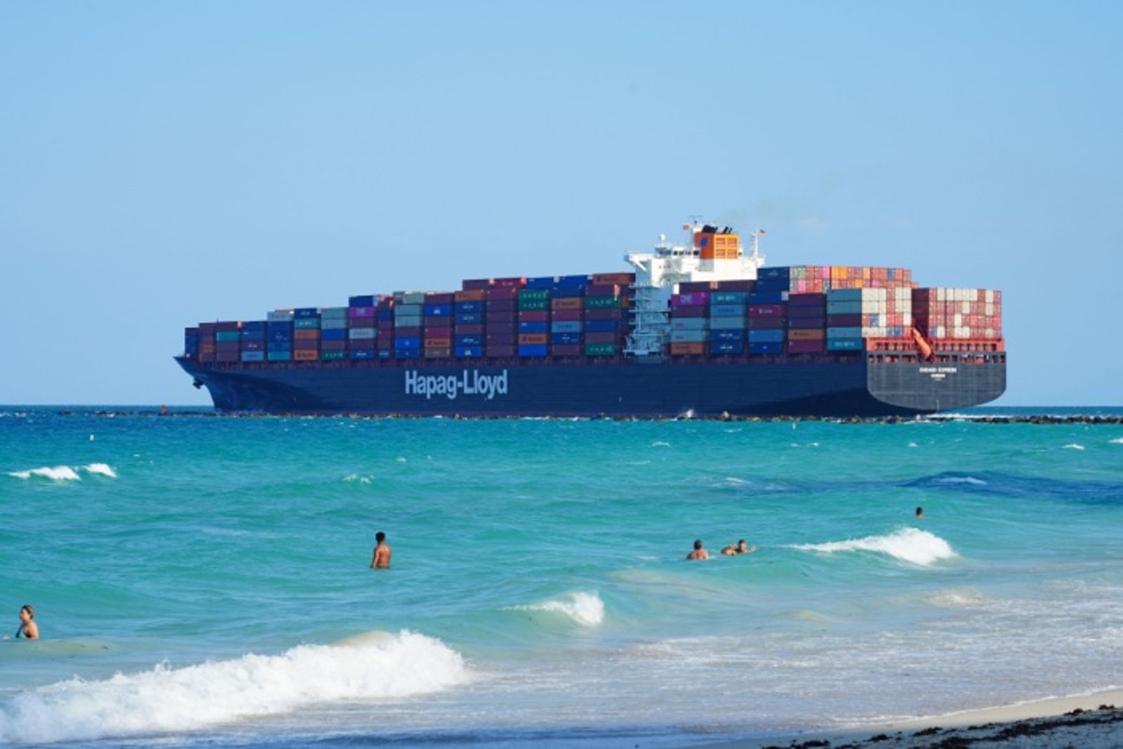 China-US ocean bookings surge since weekend trade deal: Hapag-Lloyd
