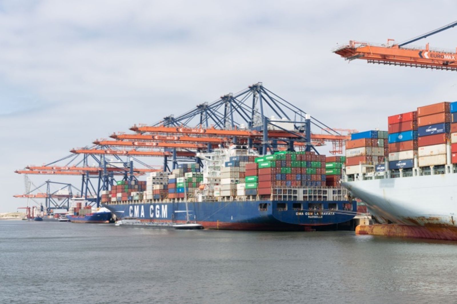 Wave of Asian boxes to hit congested North Europe ports in August-September