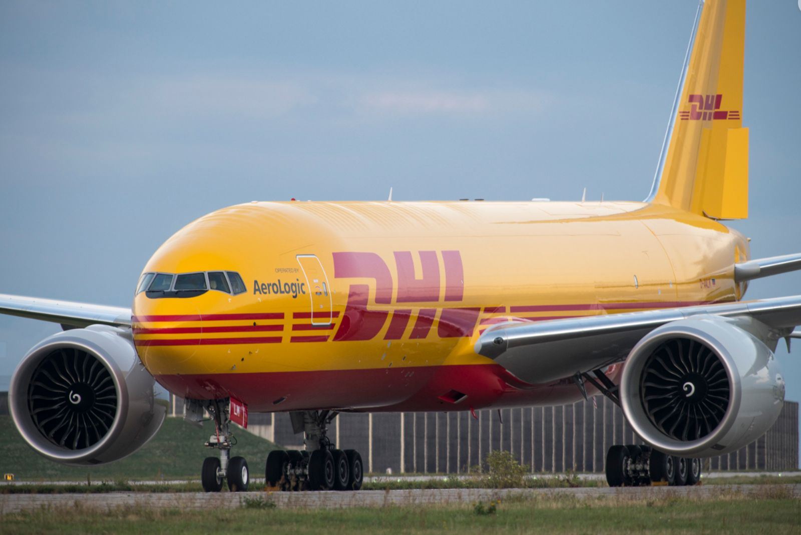 DHL posts solid half-year profit despite Q2 drag on express, ocean volumes
