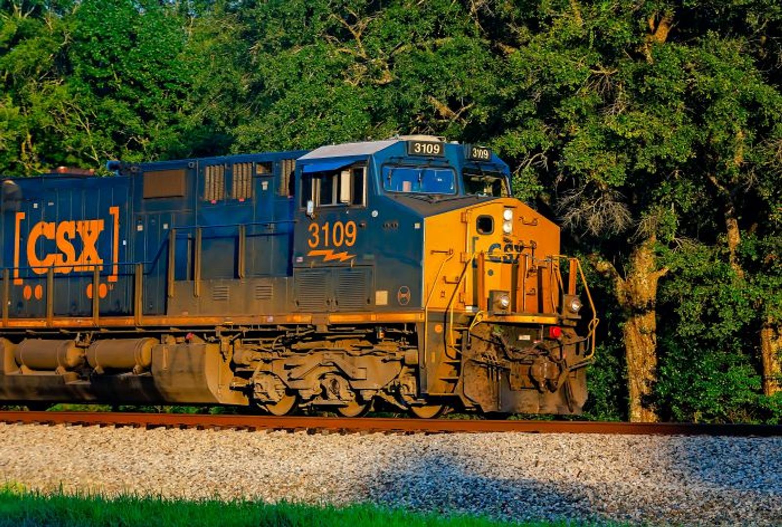 CN-CSX joint service to connect west Canada and Nashville