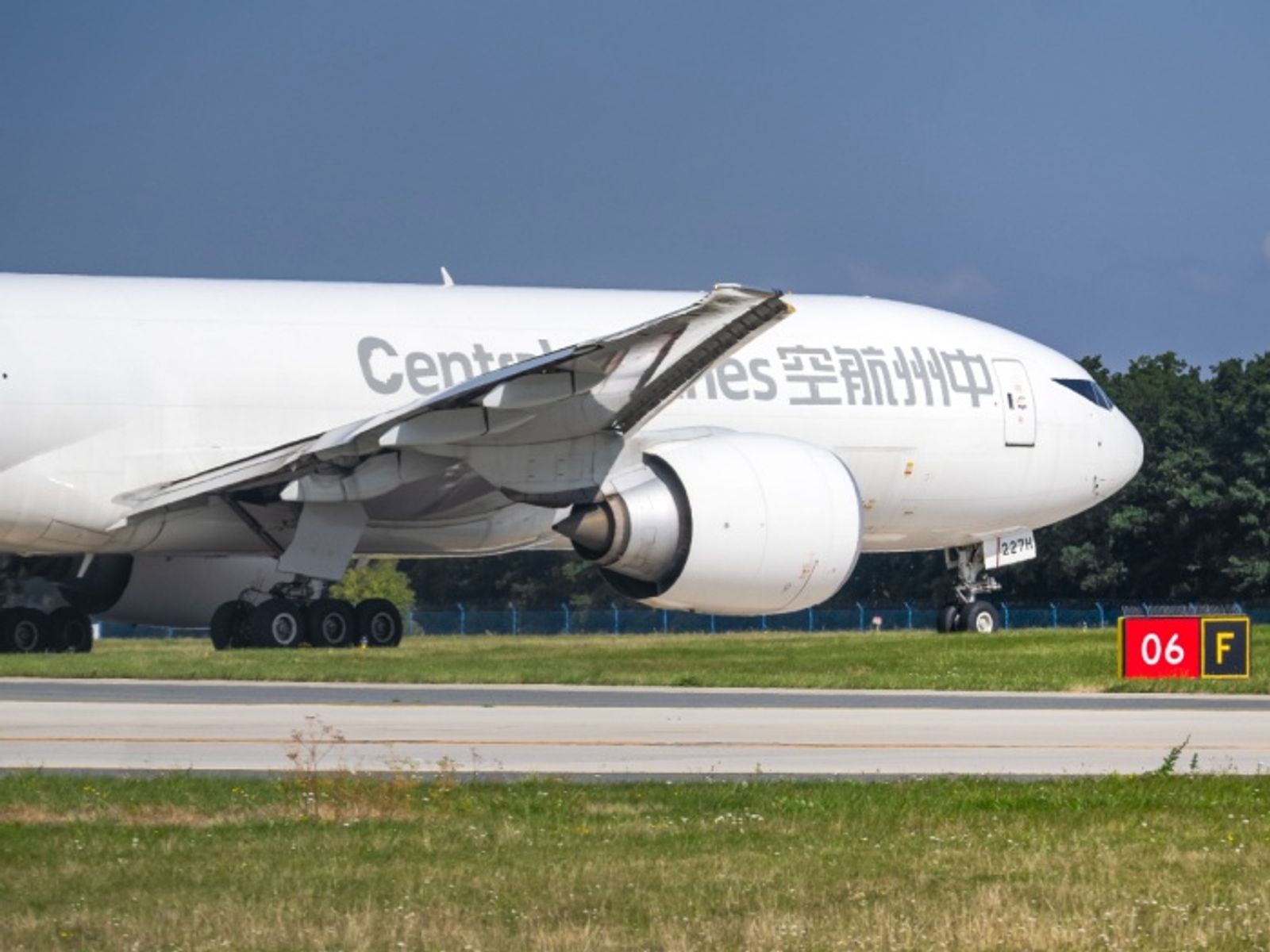 Air cargo shift away from major European hubs underway: report