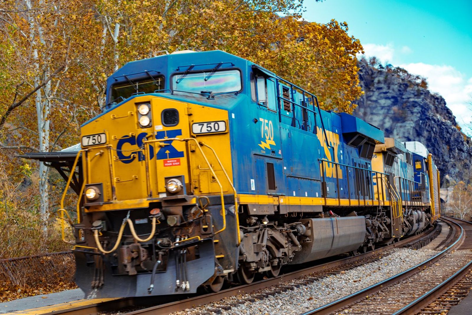CSX CEO removed amid activist pressure in wake of UP-NS merger