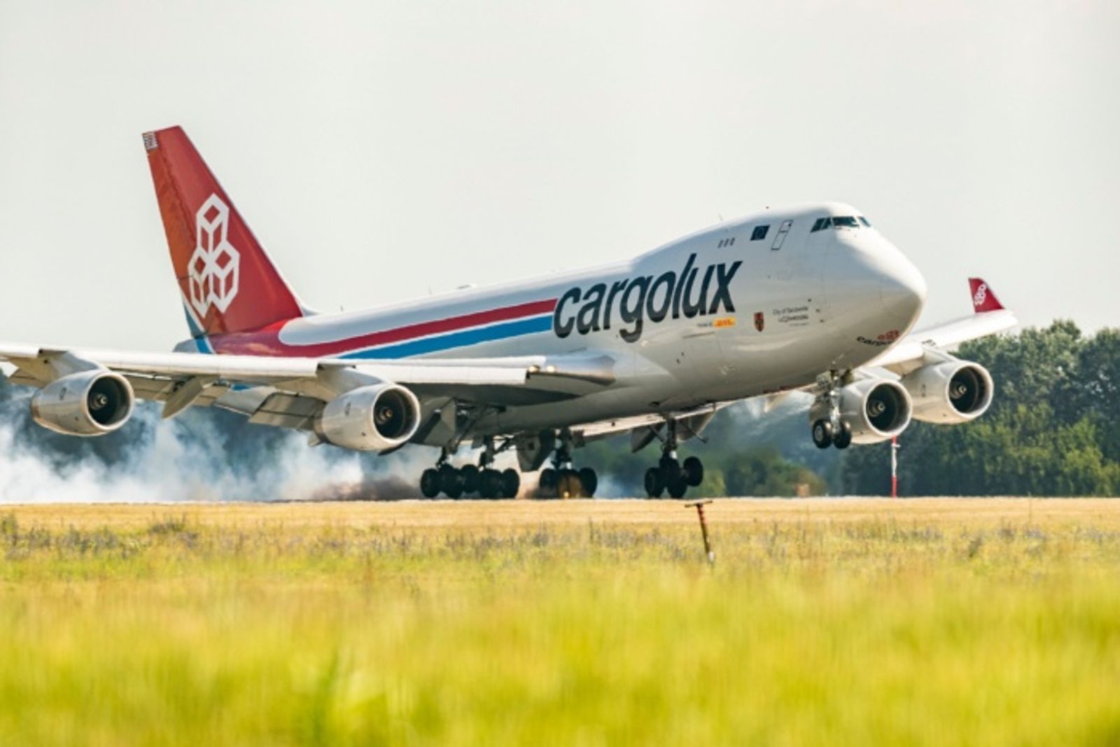 E-commerce, US tariffs drive sharp rise in Asia-Europe air cargo demand
