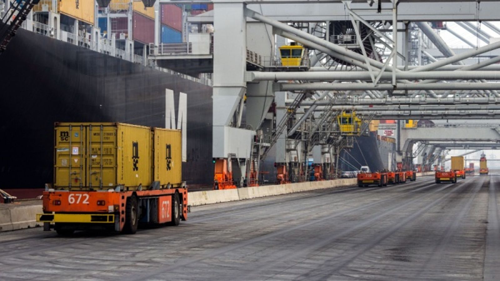 Contract season looms for ocean carriers facing Asia–Europe rate slump