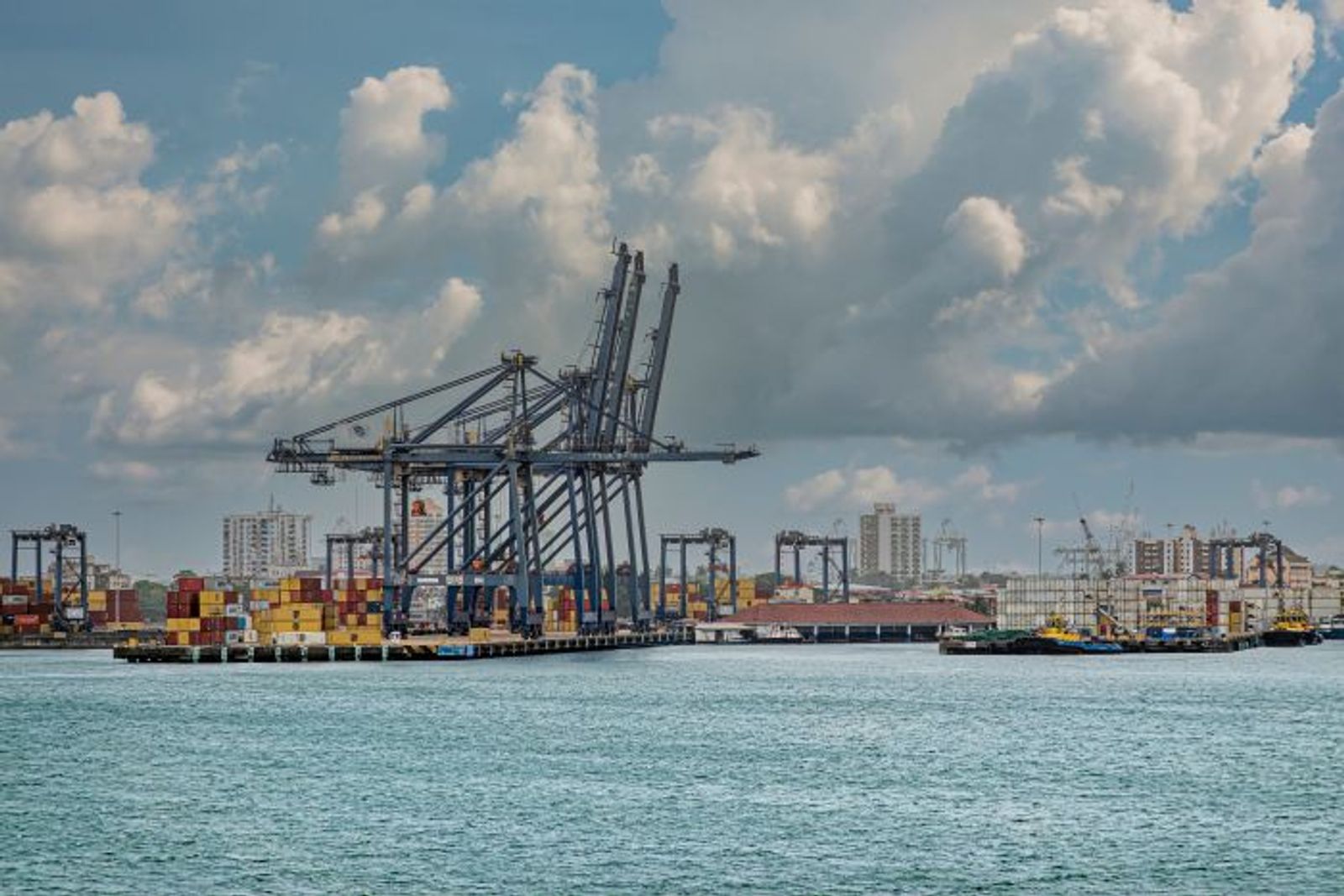 Maersk considering investment in Panama’s new terminals
