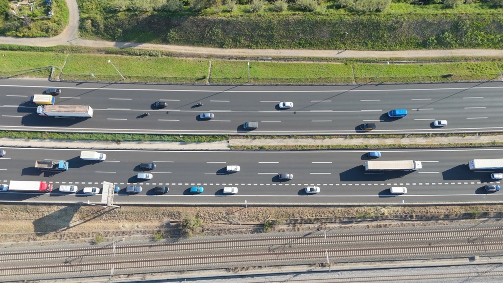 Disruptive winter weather in US jolts spot truck rates to big gains