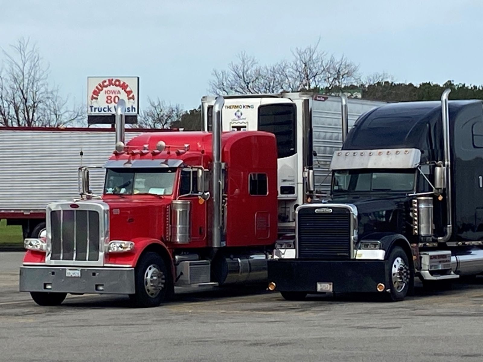 Truckload capacity index moves up as large US carriers shuffle assets