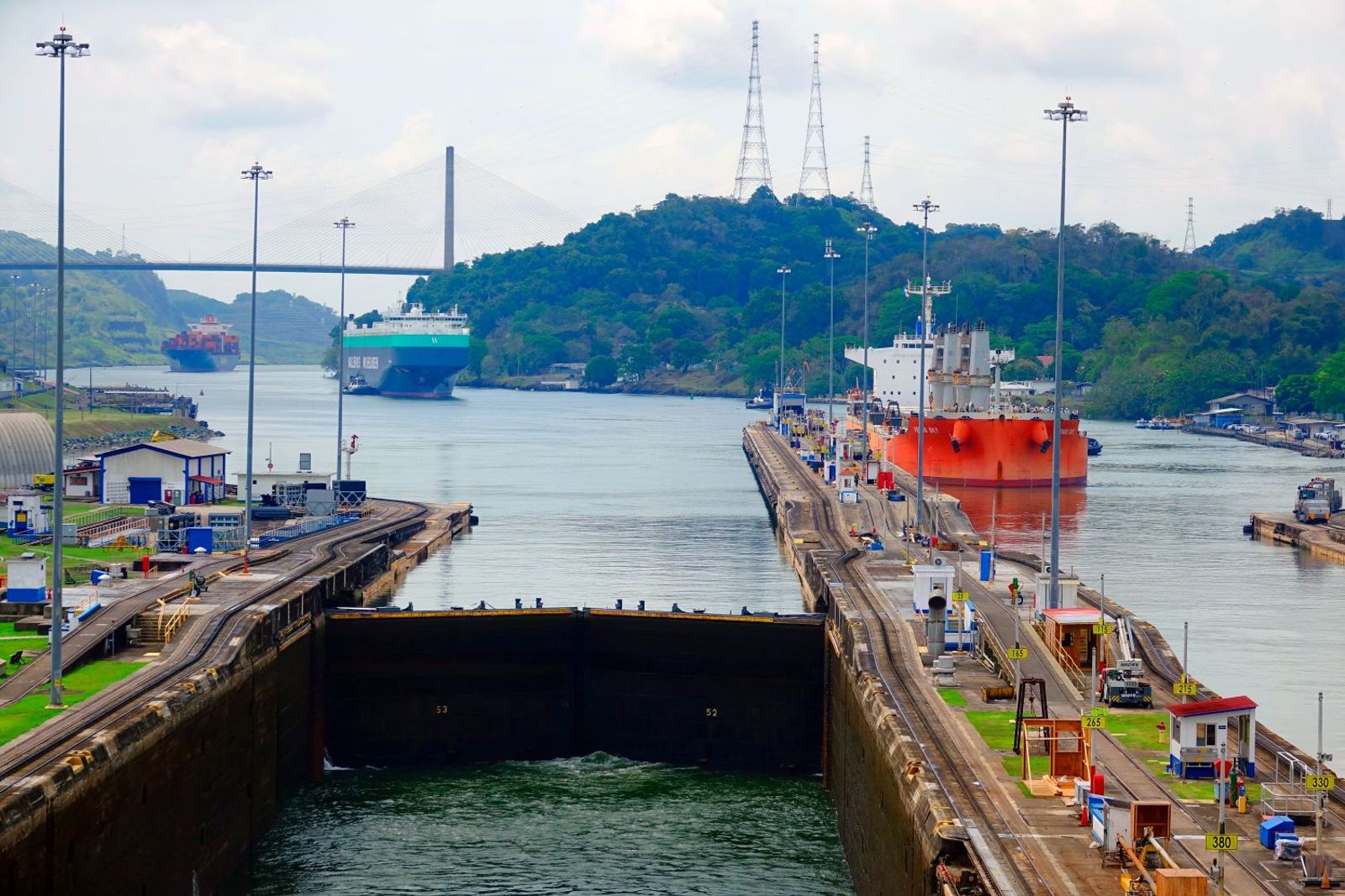 Hutchison seeks $2 billion in damages from Panama after terminal deal canceled