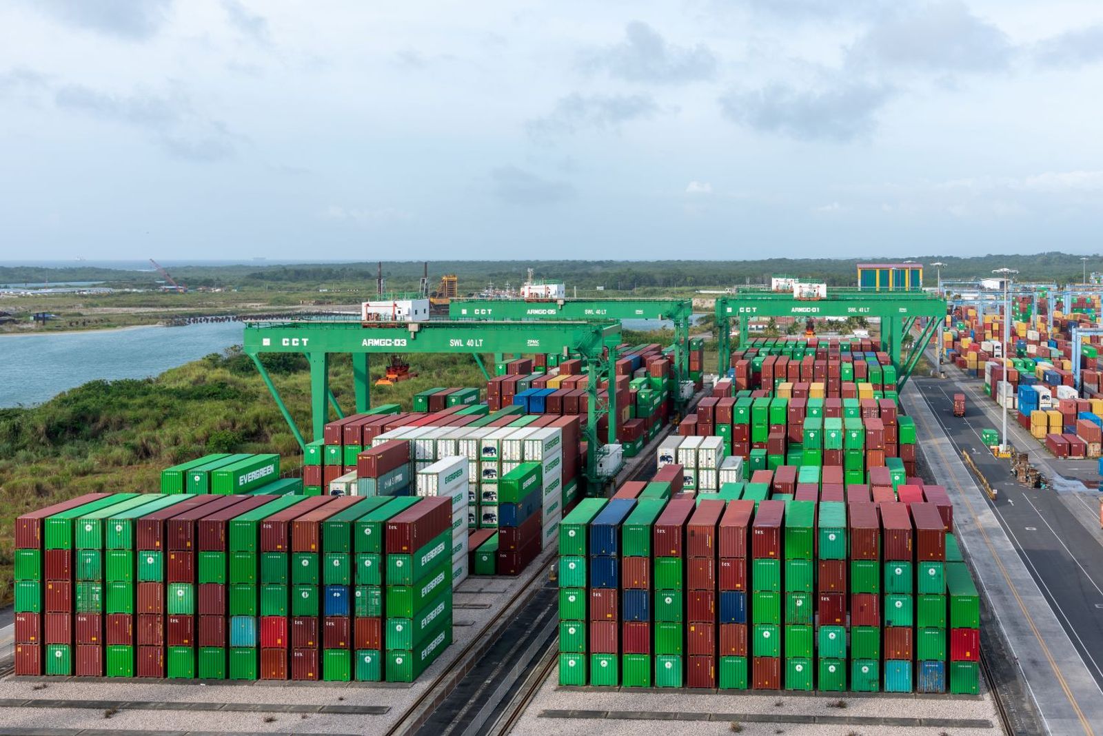 Cosco, OOCL halt Balboa calls in latest twist over Panama port row