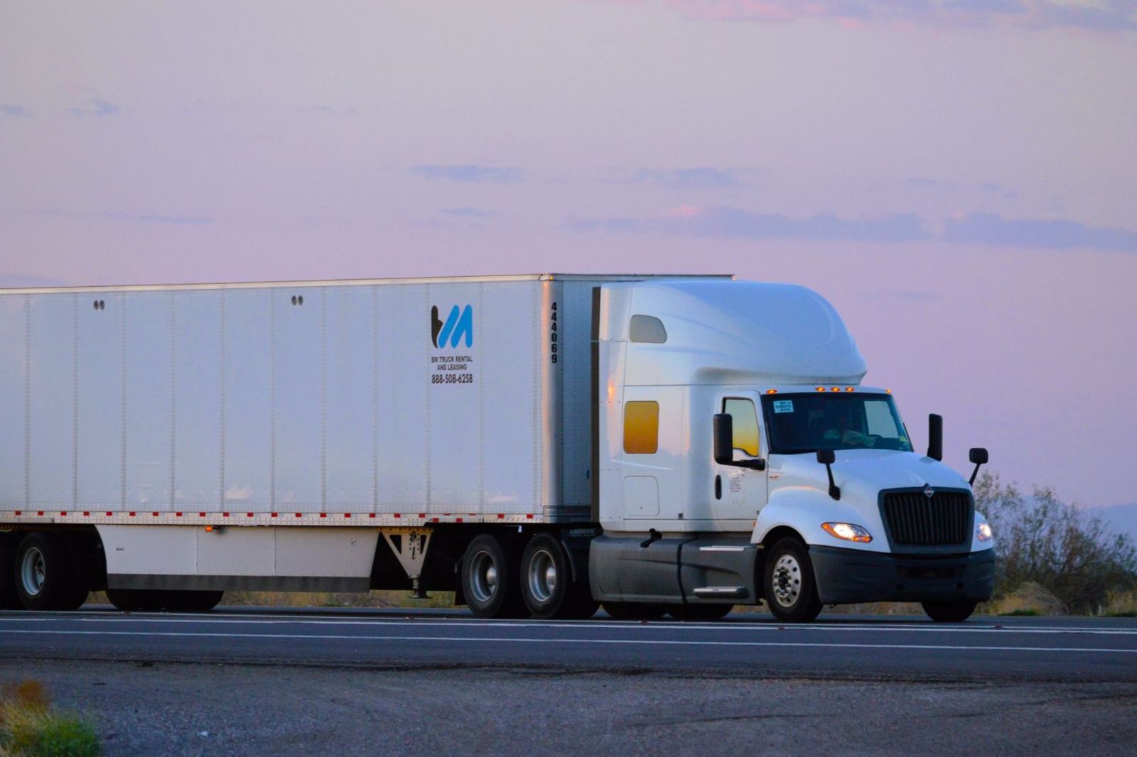 House committee advances bill targeting non-domiciled commercial driver’s licenses