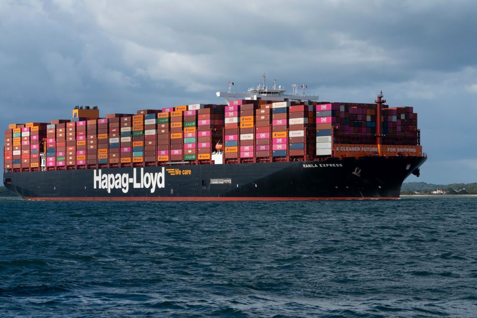 War adding $40-$50 million each week to Hapag-Lloyd's costs: CEO