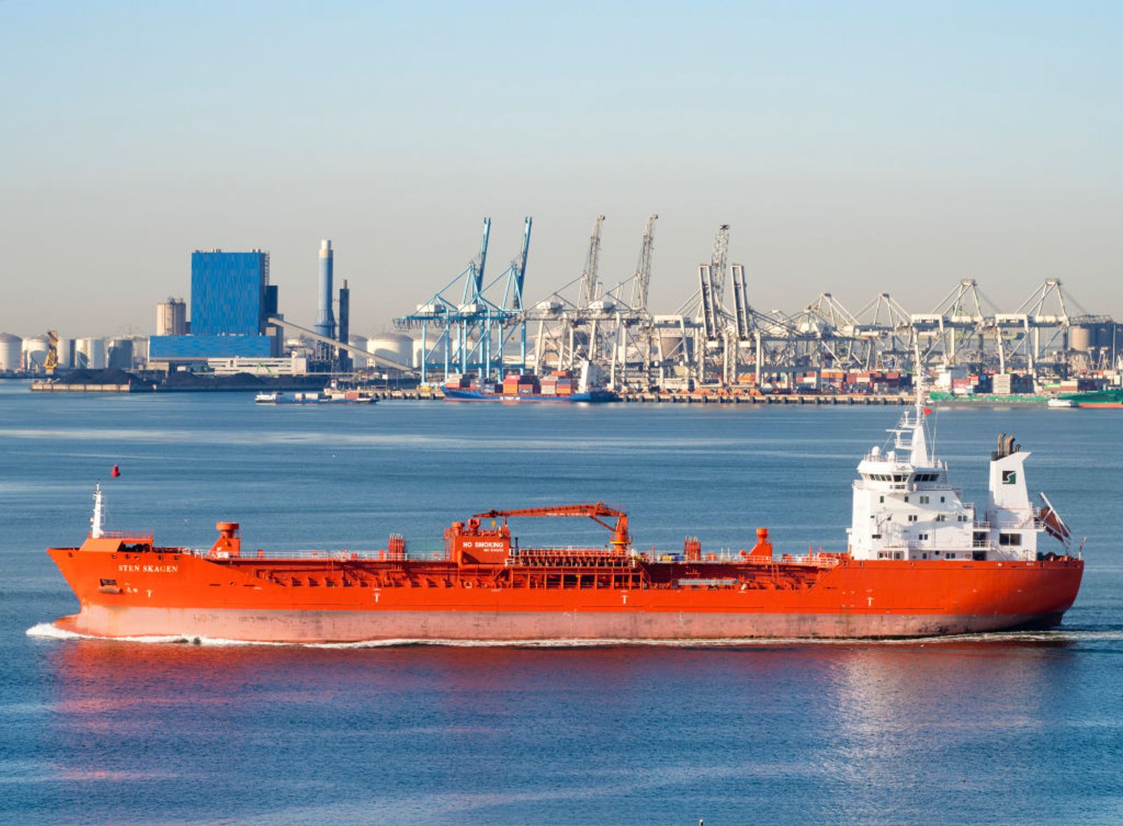 Fuel costs lift trans-Pac container rates