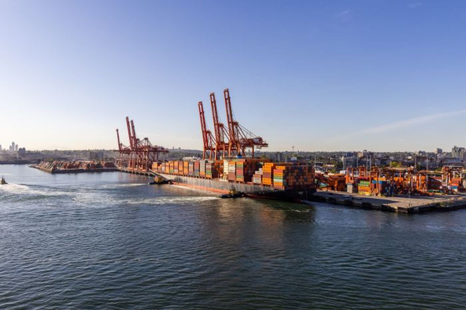 Eroding connections expose Canada’s ports, shippers: central bank