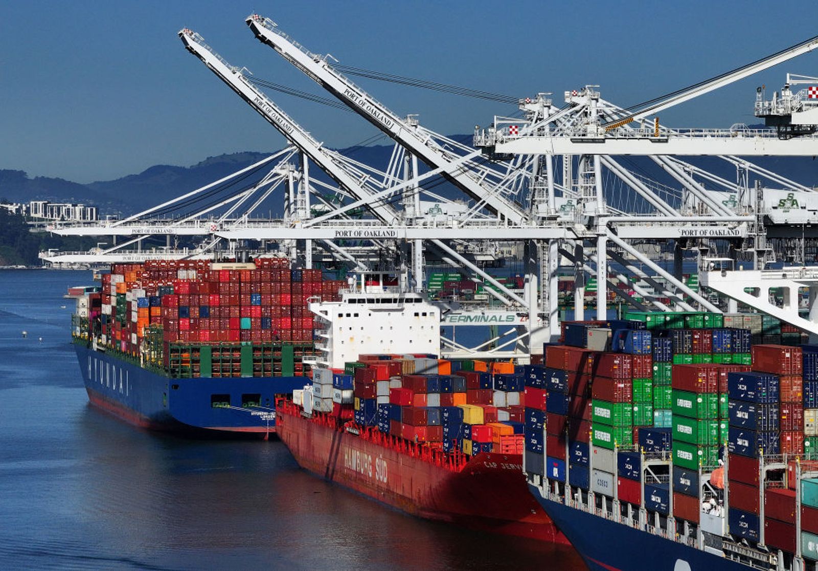 Spot rate surge may signal early peak season on trans-Pacific