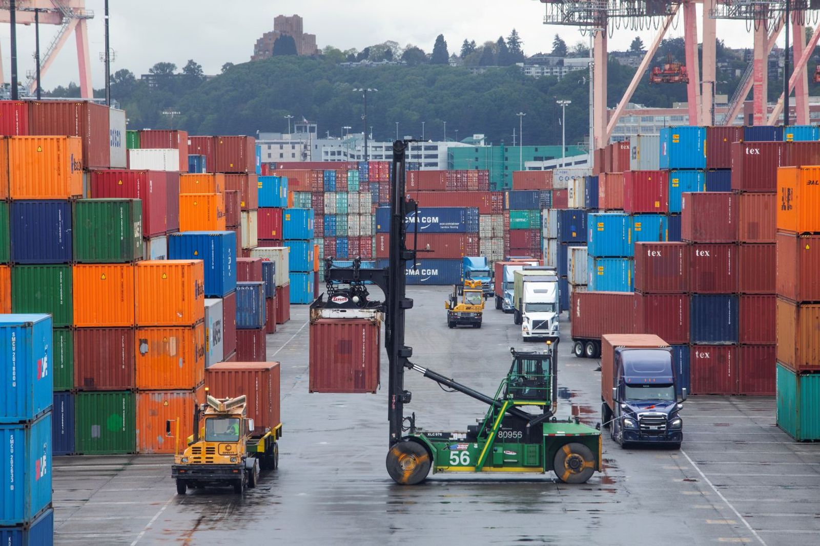 Seattle-Tacoma evolving toward hybrid landlord-operating port model
