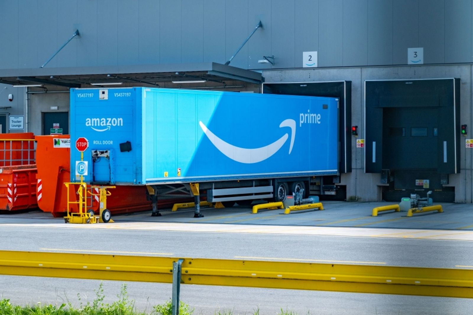 Amazon pushes further into logistics space with launch of LTL service