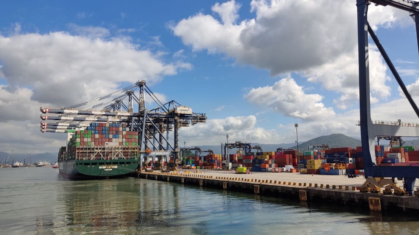 South America-US spot ocean rates climb on tighter capacity, frontloading