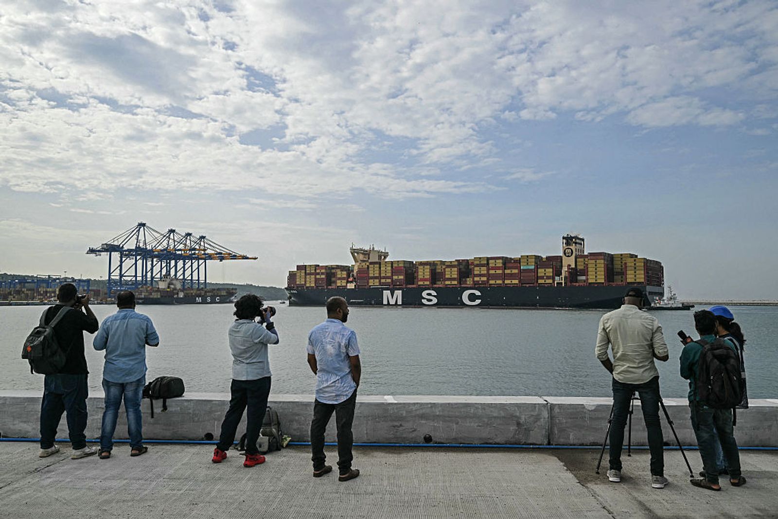 Incoming mega-ship deliveries make overcapacity inescapable: analyst