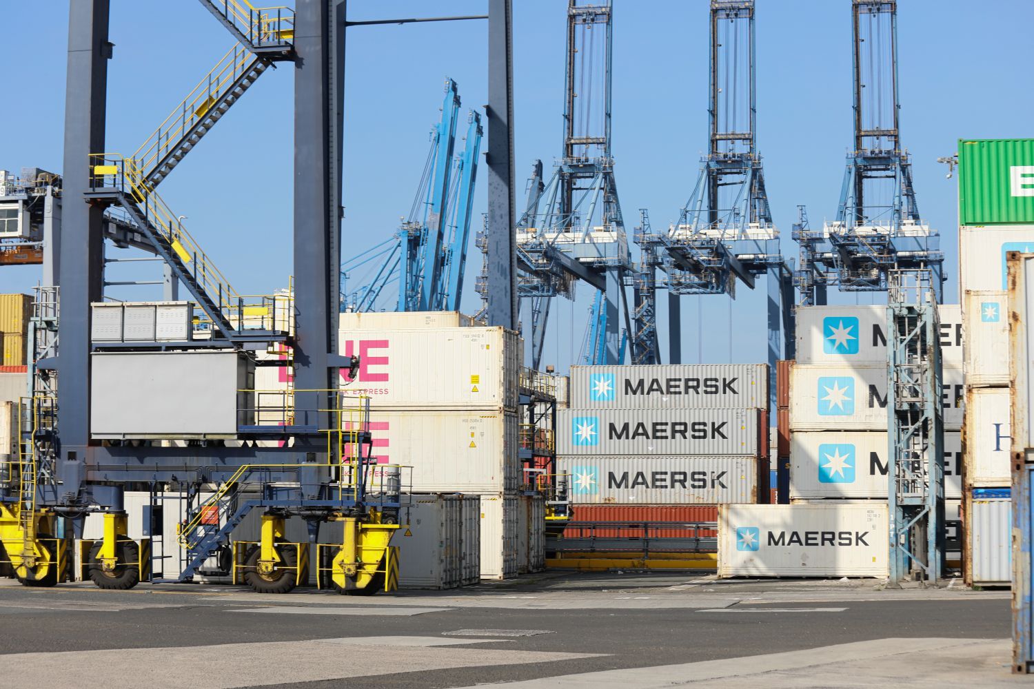 Hutchison seeks $1.5 billion from Panama over cancellation of terminal leases