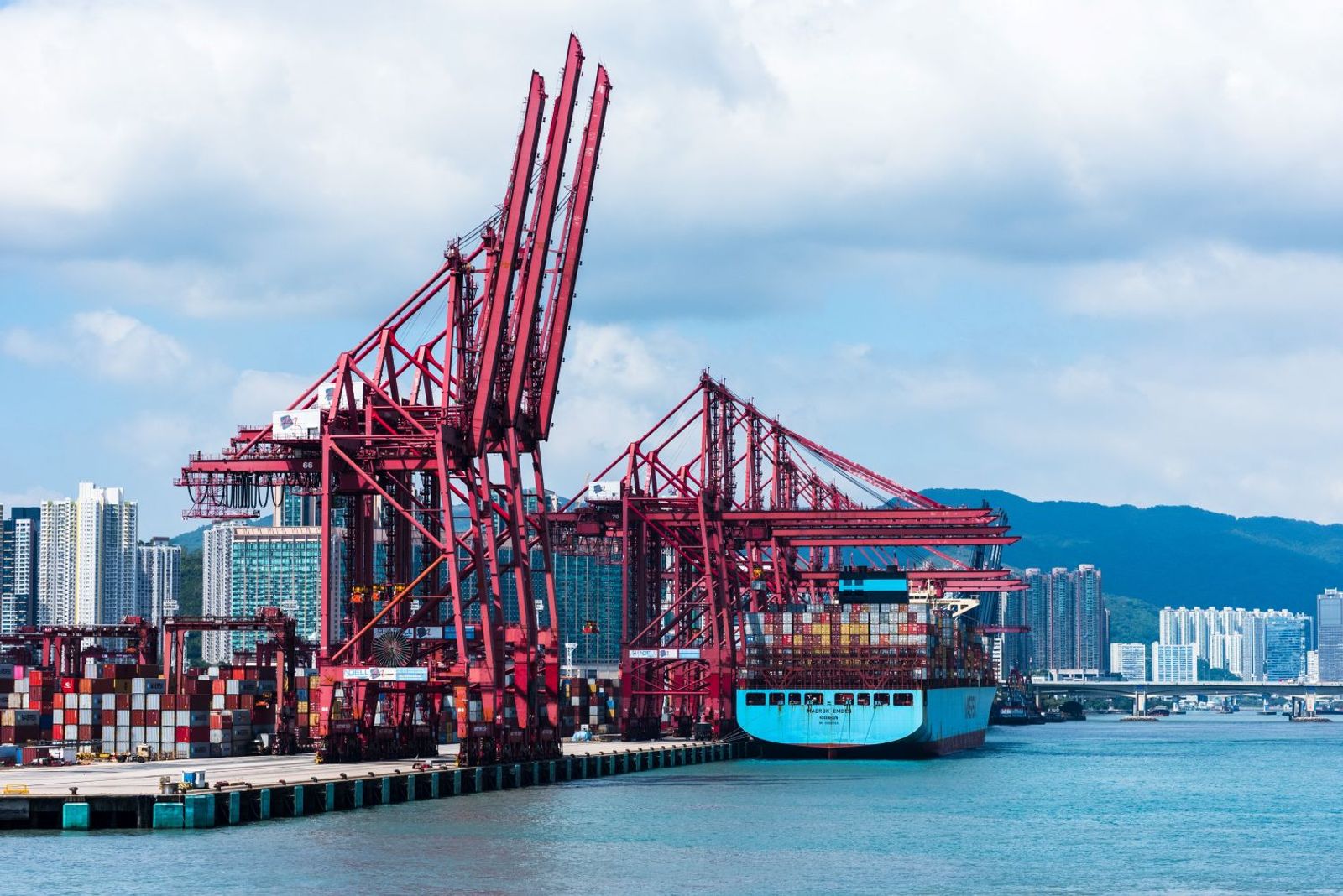 Hong Kong seeks to enhance sea-rail links, South America reefer services
