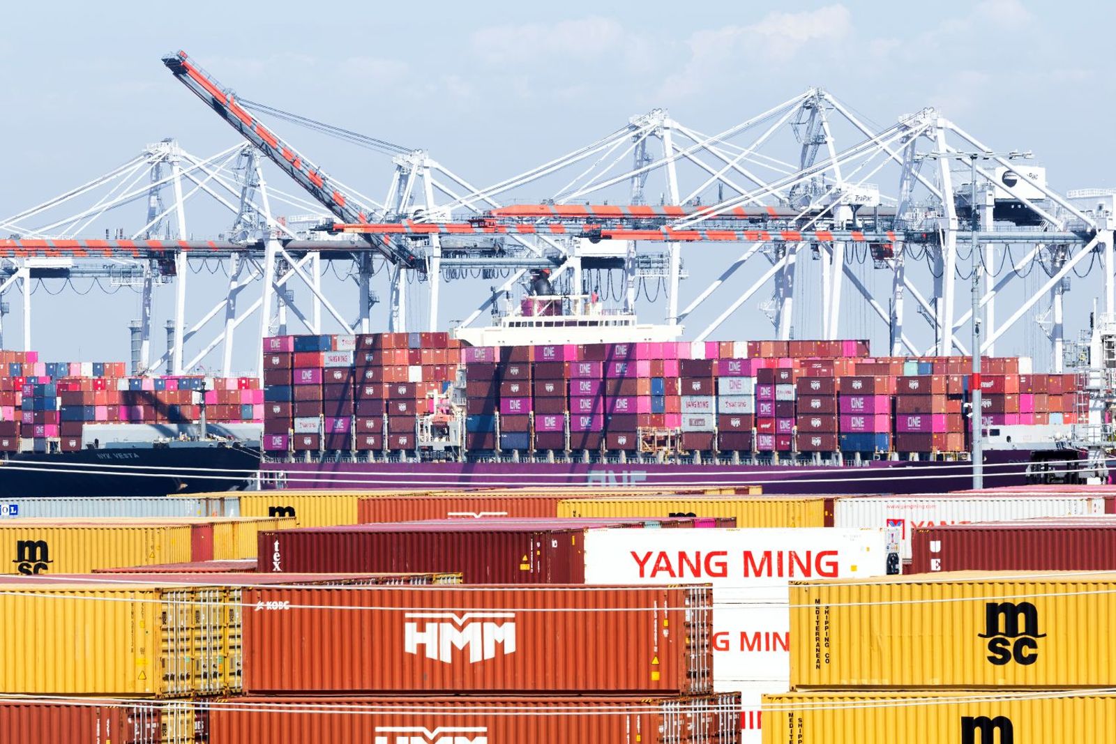 Heavy imports put strain on skilled labor supply in LA-LB