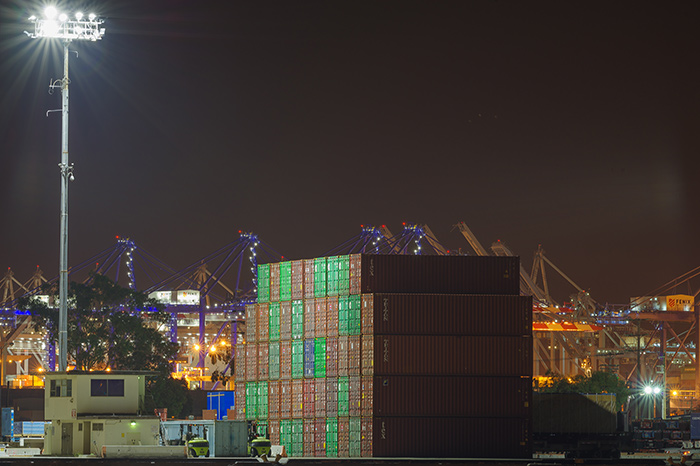 Extended terminal gate hours will accomplish little if truckers can’t deliver containers to distribution centers because they’re not open or are full. Photo credit: Angel DiBilio / Shutterstock.com.
