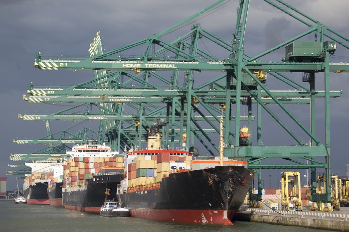 After a mixed performance in 2017, Europe’s top breakbulk ports face an uncertain, complicated 2018, despite above-trend European GDP growth, due to the threat post by tariffs and reduced demand from the reinstatement of sanctions against Iran.(Above: Antwerp port.) Photo credit: Shutterstock.com. Antwerp port.