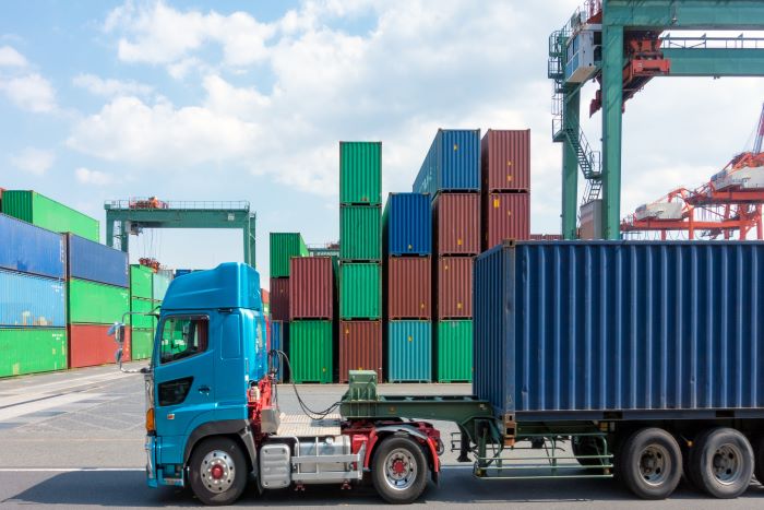 Truckers say it will be business as usual in the ports of Los Angeles and Long Beach even as controversial AB5 legislation takes effect Wednesday. Photo credit: Shutterstock.com