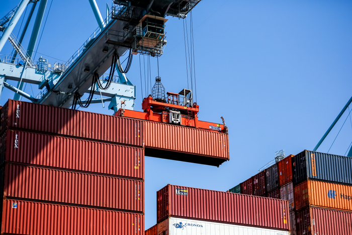 The Biden administration’s task force on port productivity has emphasized the importance of keeping West Coast ports fluid. Photo caption: Shutterstock.com.