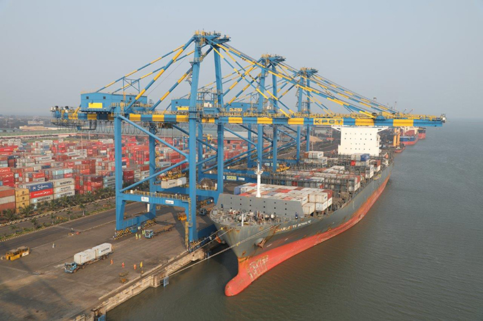 Krishnapatnam, an emerging alternative private harbor about 112 miles north of Chennai, appears to have seized the opportunity to lead transshipment handling in the region. Photo credit: Krishnapatnam port