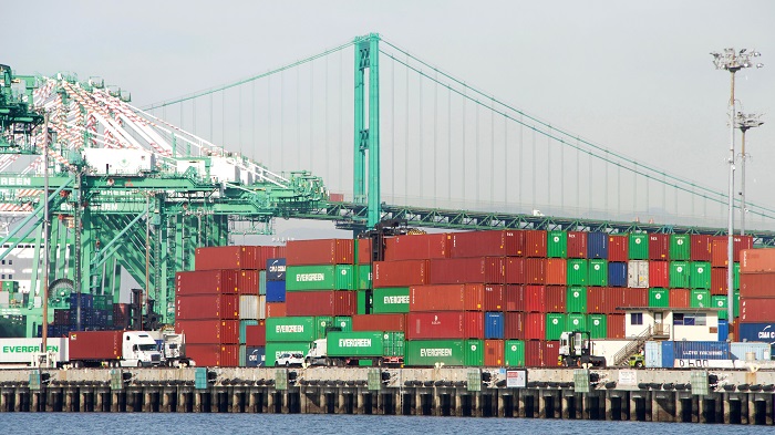 BCOs and truckers in Los Angeles may experience improved cargo velocity and reduced gate congestion, if a large container drayoff facility to be piloted at the Port of Los Angeles proves to be successful. Photo credit: Shutterstock.com. Port of Los Angeles.