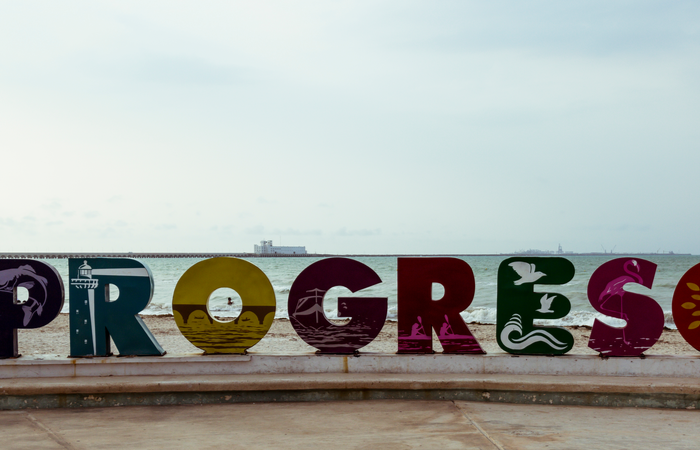 The Mexican Port of Progreso, a popular cruise liner destination, will undergo an expansion of its freight capacity, with an enhancement of the existing container terminal and the construction of a new one.