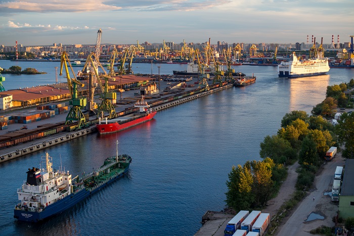 The new community, approved by the Russian Federal Anti-Monopoly Service and the Federal Customs Service, will work to speed port operations and and decrease shipper costs. (Above: The Port of St. Petersburg.) Photo credit: Shutterstock.com. St. Petersburg.