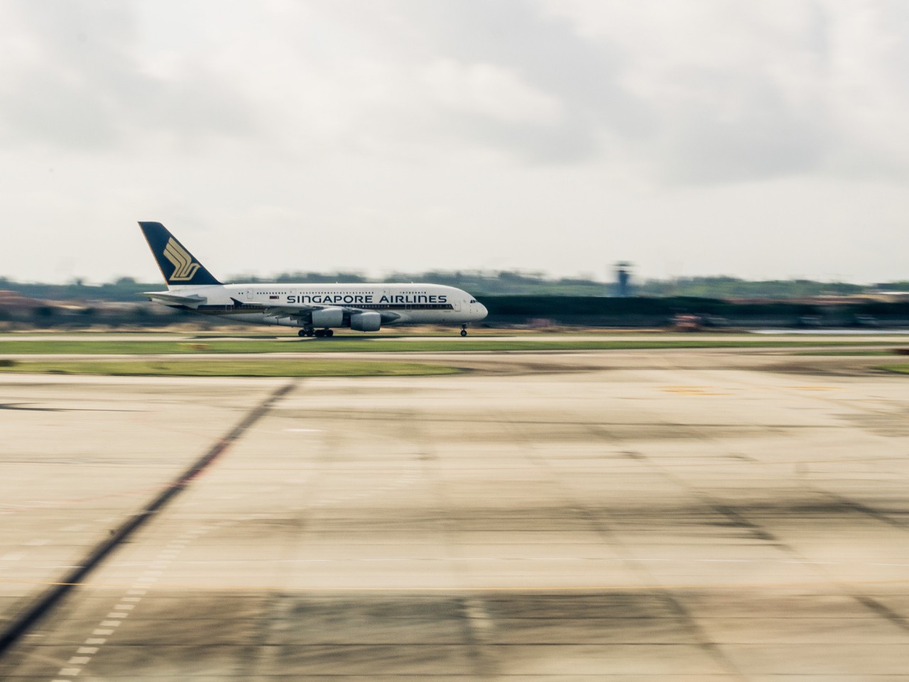 Singapore Airlines is one of the major scheduled carriers that has its freighters working the lucrative air charter market. Photo credit: Pixlr