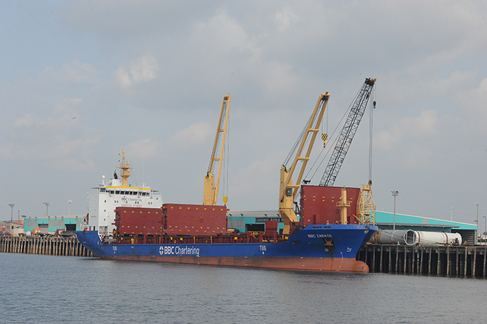 The BBC Zarate discharges steel pipe at the Port of New Orleans. Credit: Port of New Orleans