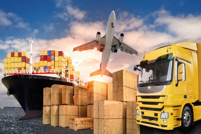 Knowing the location of a truck or container isn’t enough: That data must be actionable, speakers at the JOC LogTech Conference said. Photo credit: Shutterstock.com.