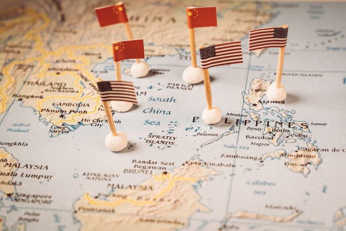 While the world is focused on the war in Ukraine, a “specter of risk” exists in how the US and China manage their relationship, says S&P Vice Chairman Daniel Yergin. Photo credit: Shutterstock.com