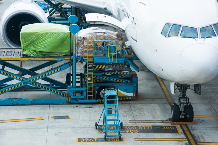 Andrew Herdman, director general of the Association of Asia Pacific Airlines, said the peak air cargo shipping season, currently underway, was not yet showing a shortage of capacity. Photo credit: Shutterstock.com. Air cargo being loaded.