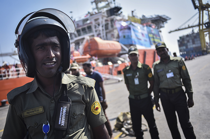 The army of Bangladesh will go from protecting the port of Chittagong to building it.