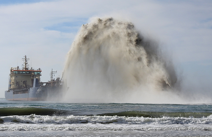 Dredging is one of the most challenging aspects of port administration and management in Brazil.