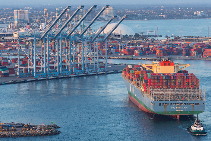 The share of non-alliance services operating between Asia and the US West Coast is now 29 percent, up from 19 percent prior to the pandemic. Photo credit: Shutterstock.com.