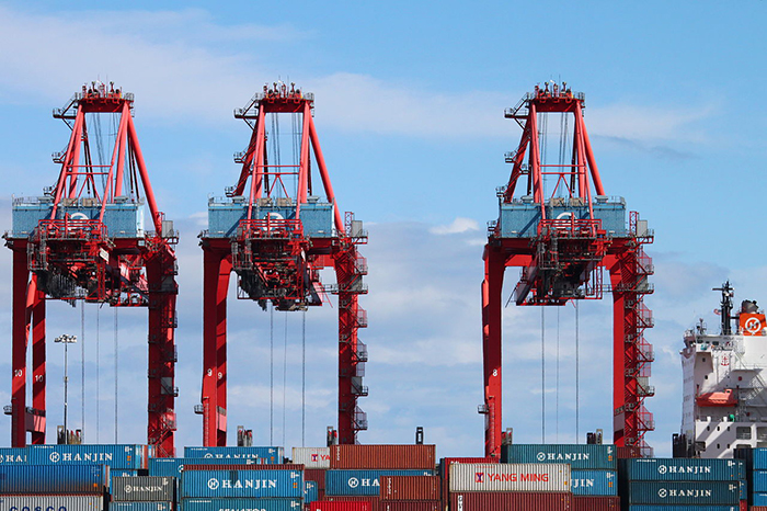 Hanjin Shipping's creditors continue to push for whatever payment is possible.