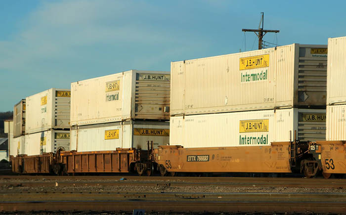 low rates cut profits for intermodal trucker jb hunt