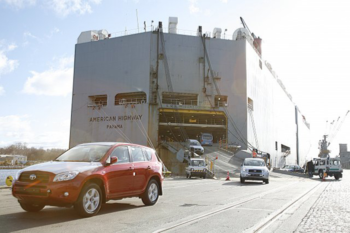 "K" Line and J.M. Baxi hope to capitalize on the growing popularity of India for international car manufacturers.